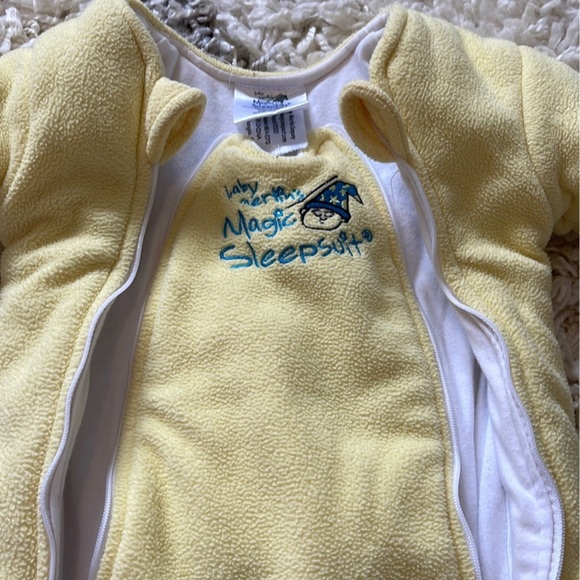 Merlin’s magic sleep suit. Yellow small - Picture 3 of 7